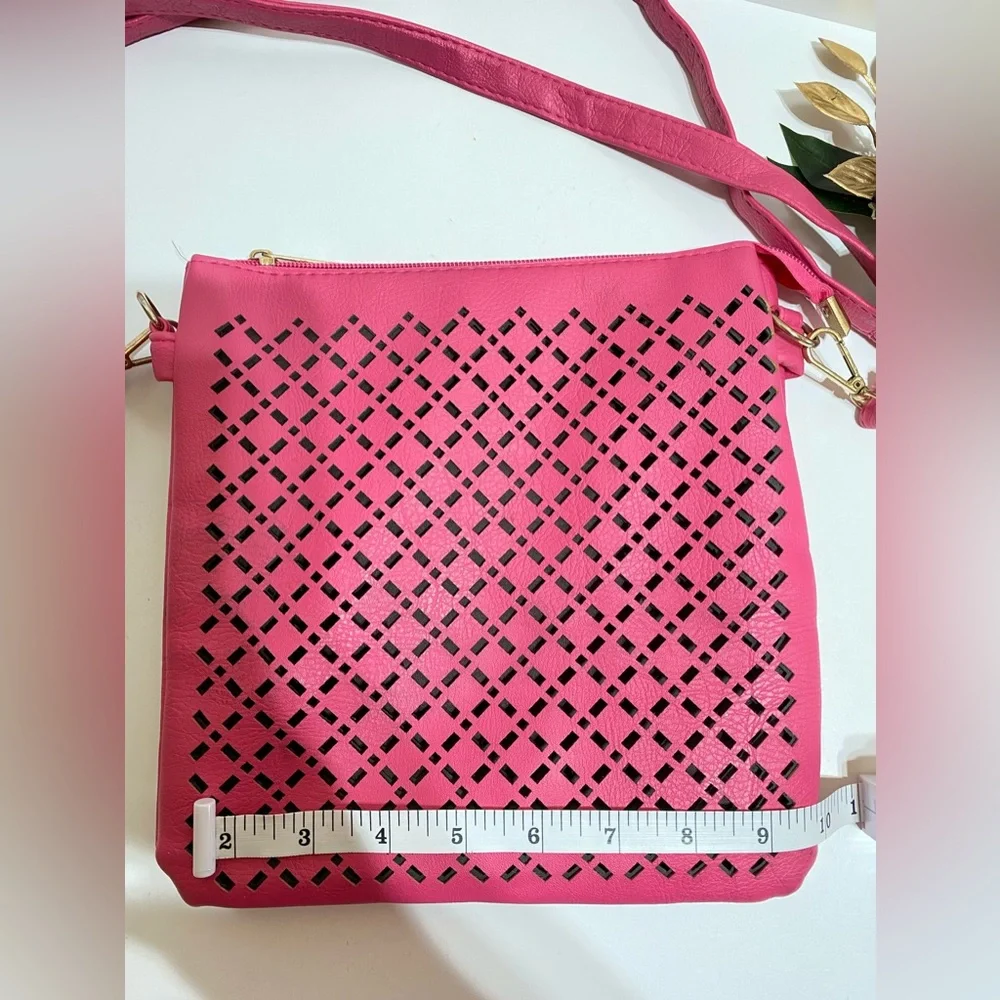 Metallic-Sheen Magenta Crossbody Bag -NWOT ♦️ - Picture 7 of 9